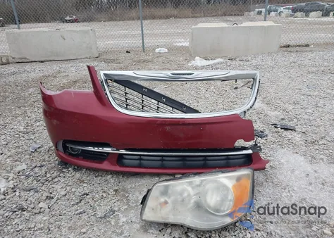 2012 Chrysler Town & Country Touring z USA, uszkodzony, nr VIN 2C4RC1BG3CR361666